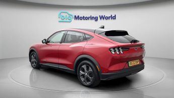 Ford Mustang Mach-E BASE