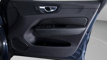 Volvo XC60 RECHARGE T6 CORE AWD
