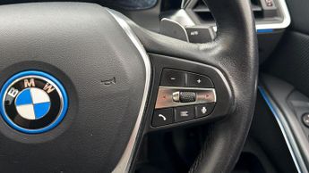BMW 3 Series 330E SE PRO