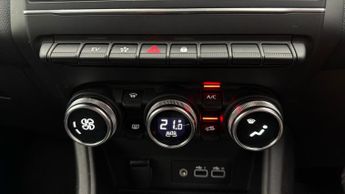 Renault Captur TECHNO E-TECH