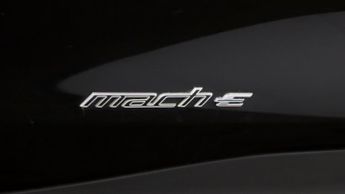 Ford Mustang Mach-E BASE