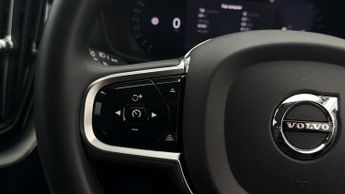 Volvo XC60 B5 PLUS AWD