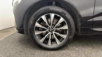 Volvo XC60 B5 PLUS AWD