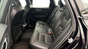 Volvo XC60 B5 PLUS AWD