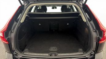Volvo XC60 B5 PLUS AWD