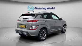 Hyundai KONA PREMIUM