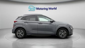 Hyundai KONA PREMIUM