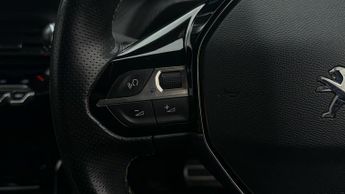 Peugeot E-2008 GT