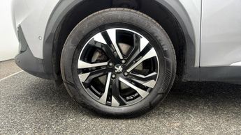 Peugeot E-2008 GT