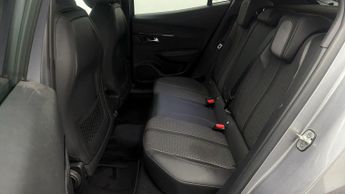 Peugeot E-2008 GT