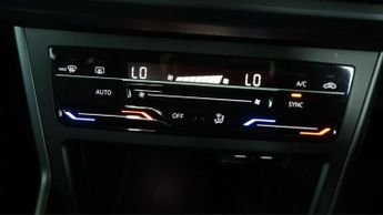 Volkswagen Taigo R-LINE TSI DSG