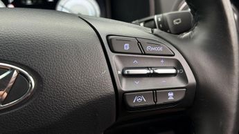 Hyundai KONA PREMIUM