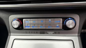 Hyundai KONA PREMIUM