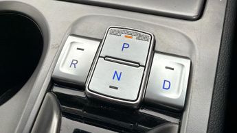 Hyundai KONA PREMIUM