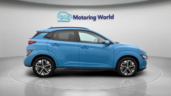 Hyundai KONA PREMIUM
