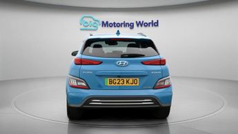 Hyundai KONA PREMIUM