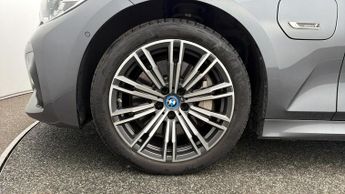 BMW 3 Series 330E M SPORT