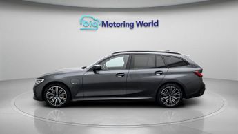 BMW 3 Series 330E M SPORT