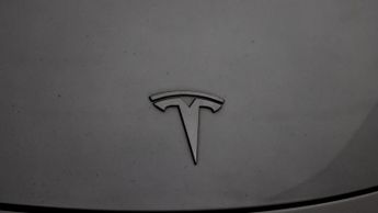 Tesla Model Y BASE
