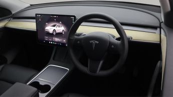 Tesla Model Y BASE