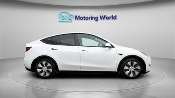Tesla Model Y BASE