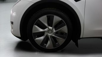 Tesla Model Y BASE