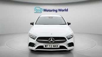 Mercedes-Benz A Class A 180 AMG LINE EXECUTIVE