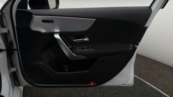 Mercedes-Benz A Class A 180 AMG LINE EXECUTIVE