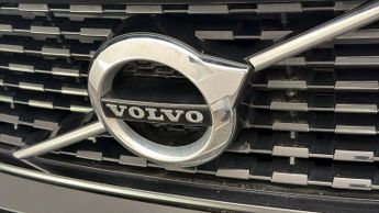 Volvo XC40 B4 R-DESIGN PRO