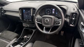 Volvo XC40 B4 R-DESIGN PRO