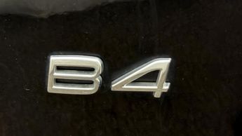 Volvo XC40 B4 R-DESIGN PRO