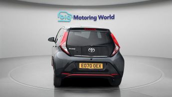 Toyota AYGO VVT-I X-TREND X-SHIFT TSS