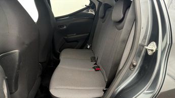 Toyota AYGO VVT-I X-TREND X-SHIFT TSS