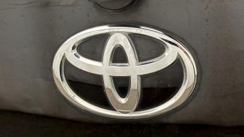 Toyota AYGO VVT-I X-TREND X-SHIFT TSS