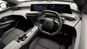 Peugeot E-5008 GT