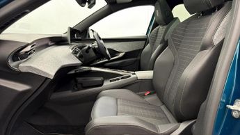 Peugeot E-5008 GT