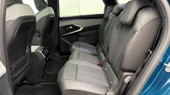 Peugeot E-5008 GT