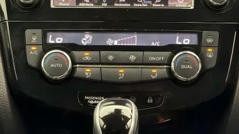 Nissan Qashqai DIG-T ACENTA PREMIUM DCT