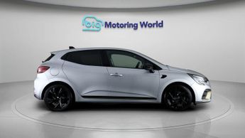 Renault Captur E-TECH ENGINEERED