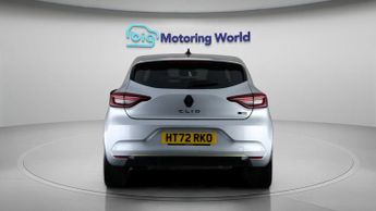 Renault Captur E-TECH ENGINEERED
