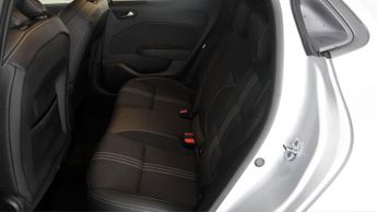 Renault Captur E-TECH ENGINEERED