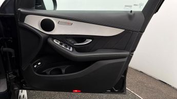 Mercedes-Benz GLC GLC 300 E 4MATIC AMG LINE PREMIUM