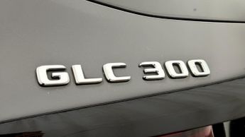 Mercedes-Benz GLC GLC 300 4MATIC AMG LINE