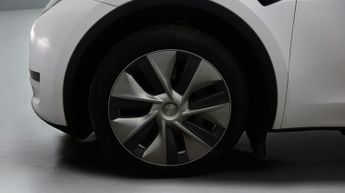 Tesla Model Y BASE
