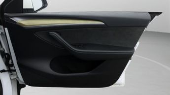 Tesla Model Y BASE