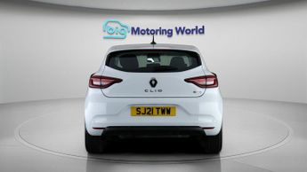 Renault Clio ICONIC E-TECH