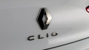 Renault Clio ICONIC E-TECH