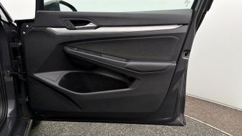 Volkswagen Golf LIFE ETSI DSG