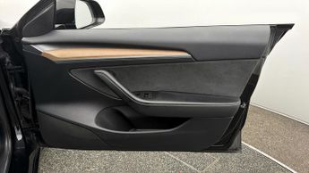 Tesla Model 3 LONG RANGE