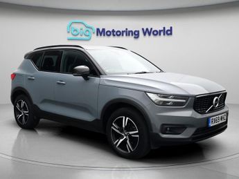 Volvo XC40 T3 R-DESIGN